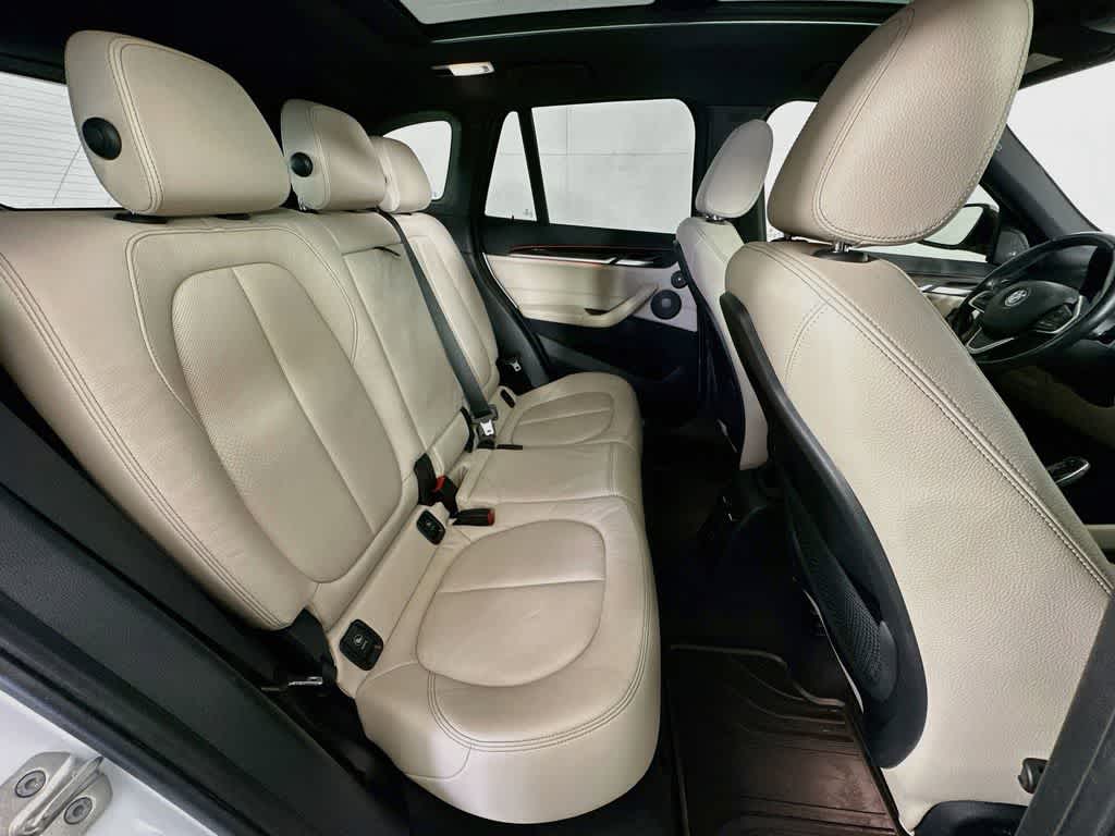 Thumbnail: 2021 BMW X1 - 32