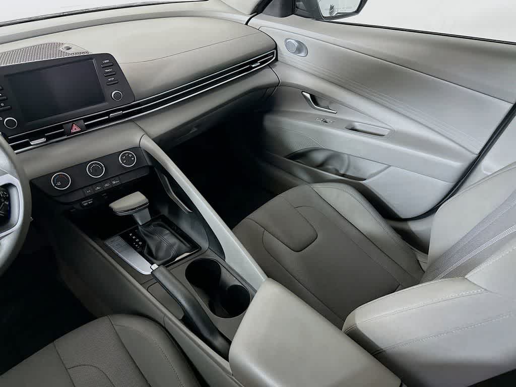 Thumbnail: 2024 Hyundai Elantra - 10