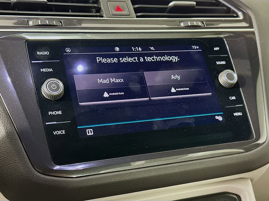 Thumbnail: 2023 Volkswagen Tiguan - 17