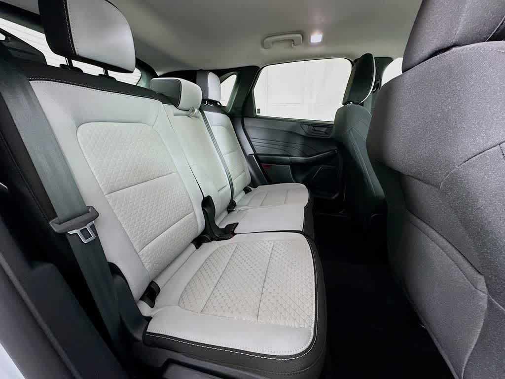 Thumbnail: 2024 Ford Escape - 31