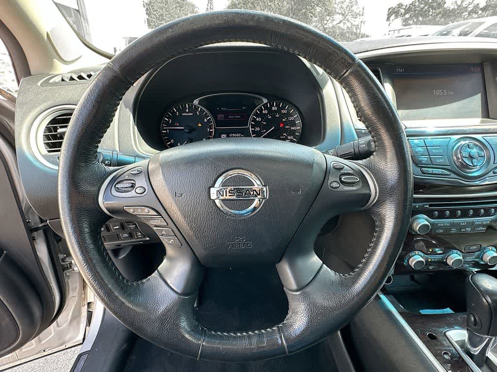 Thumbnail: 2014 Nissan Pathfinder - 16