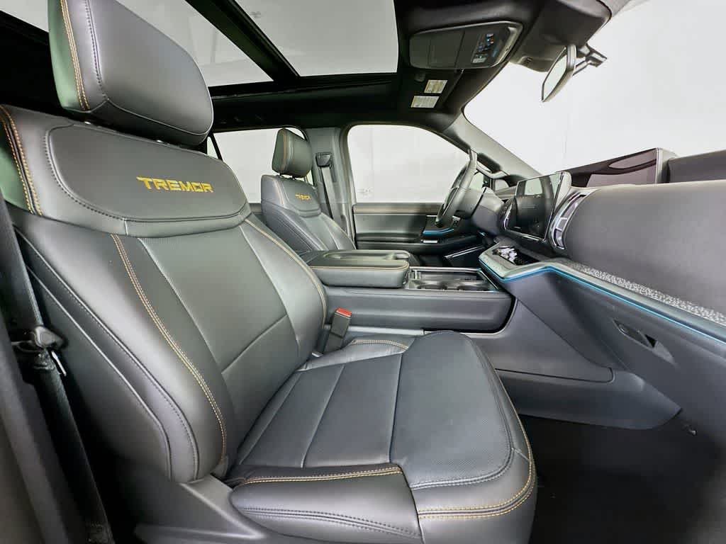 2025 Ford Expedition Tremor 15
