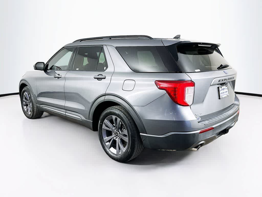 Thumbnail: 2022 Ford Explorer - 4