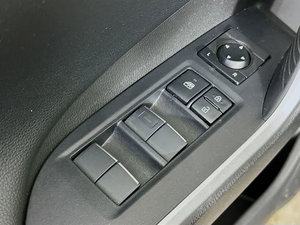 Thumbnail: 2020 Toyota RAV4 - 29