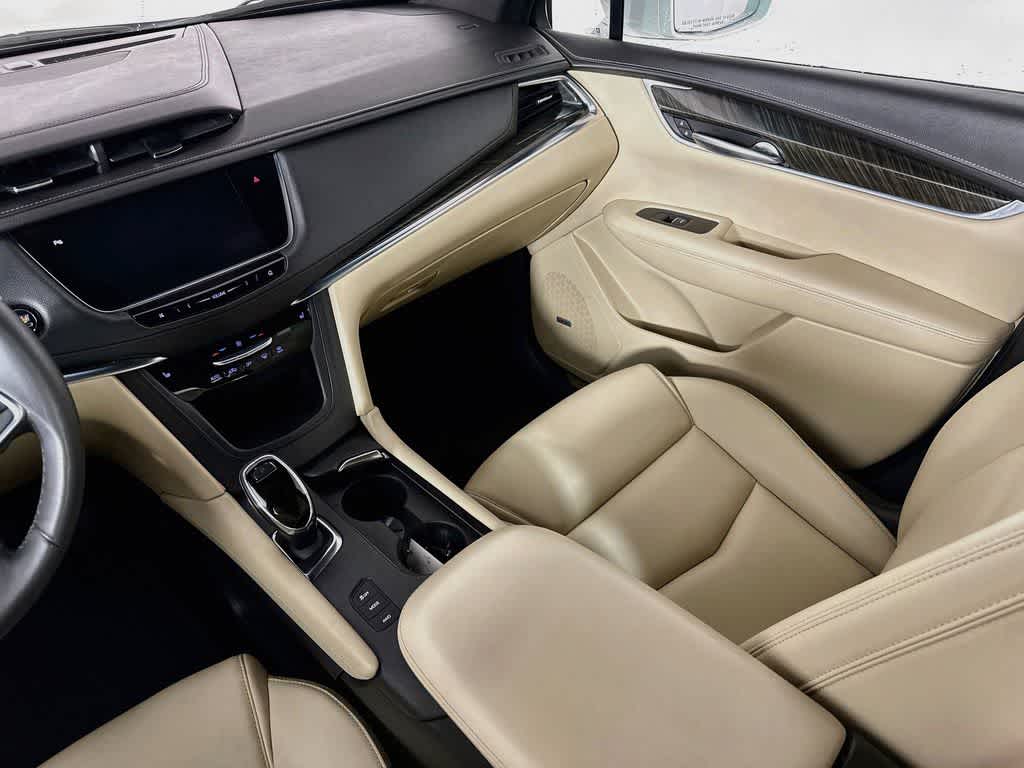 Thumbnail: 2018 Cadillac XT5 - 11