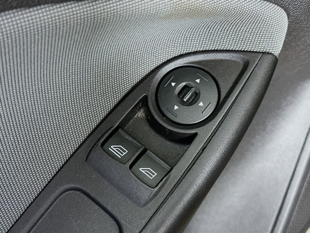 Thumbnail: 2013 Ford Focus - 27