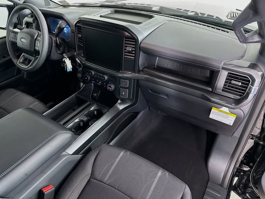 Thumbnail: 2025 Ford F-150 - 32