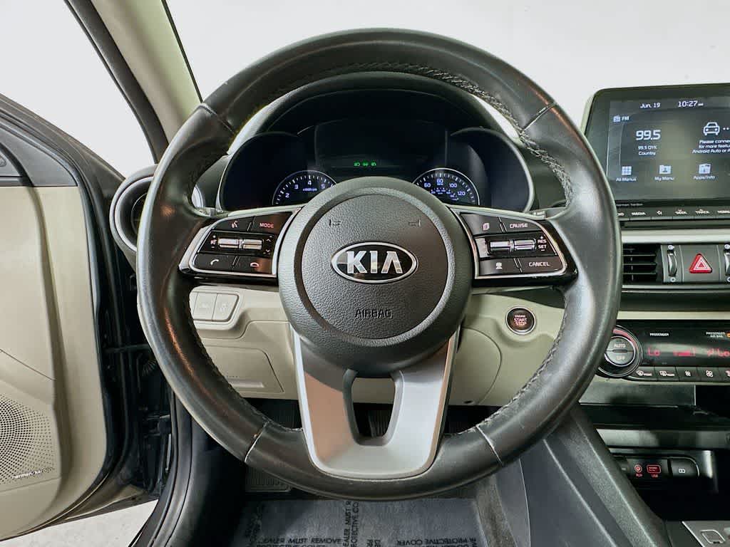 Thumbnail: 2019 Kia Forte - 16