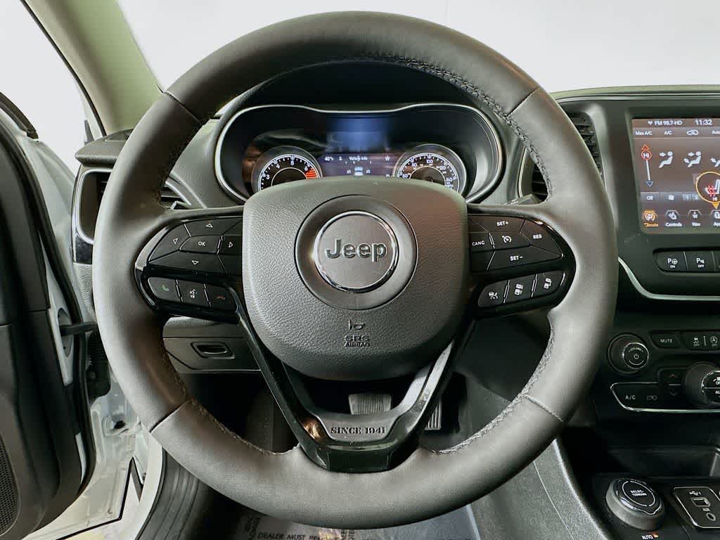 Thumbnail: 2023 Jeep Cherokee - 16