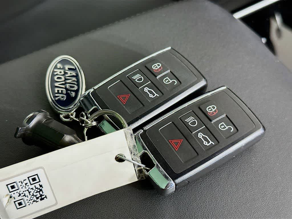 Thumbnail: 2023 Land Rover Range Rover - 22