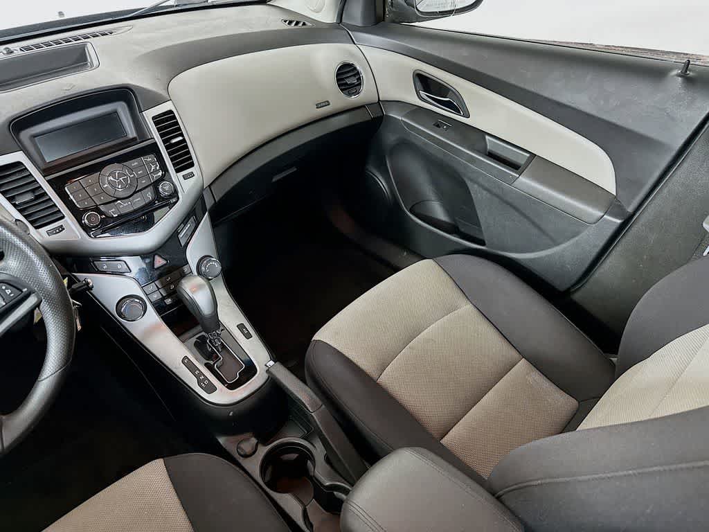Thumbnail: 2013 Chevrolet Cruze - 11