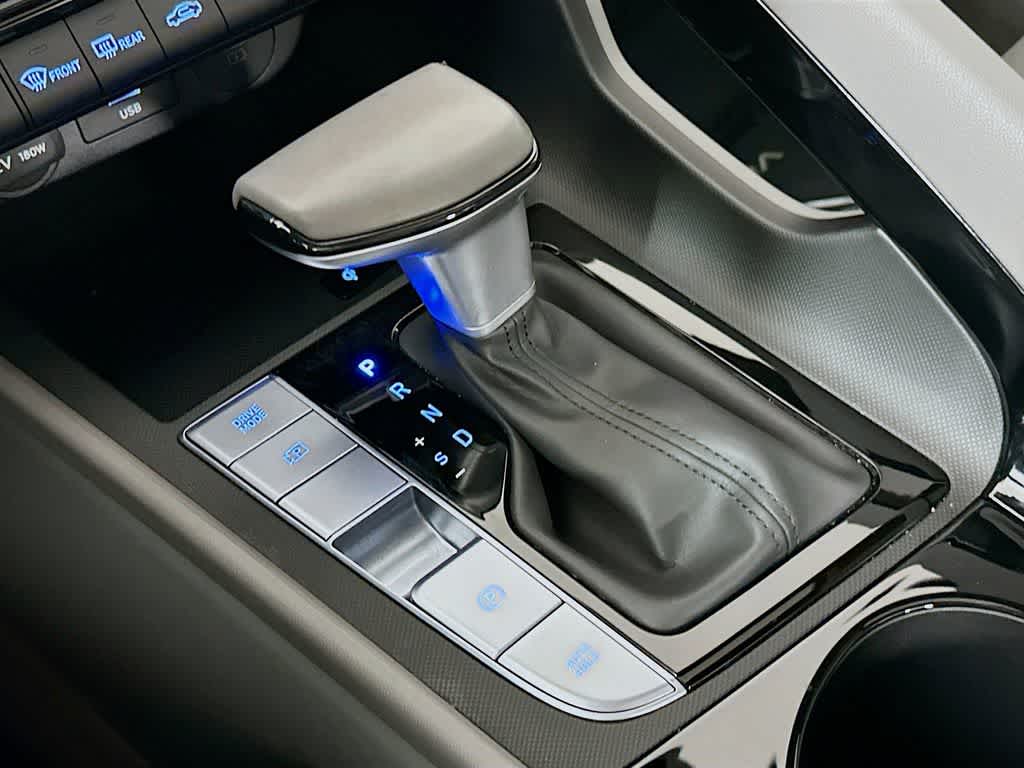 Thumbnail: 2025 Hyundai Elantra - 18