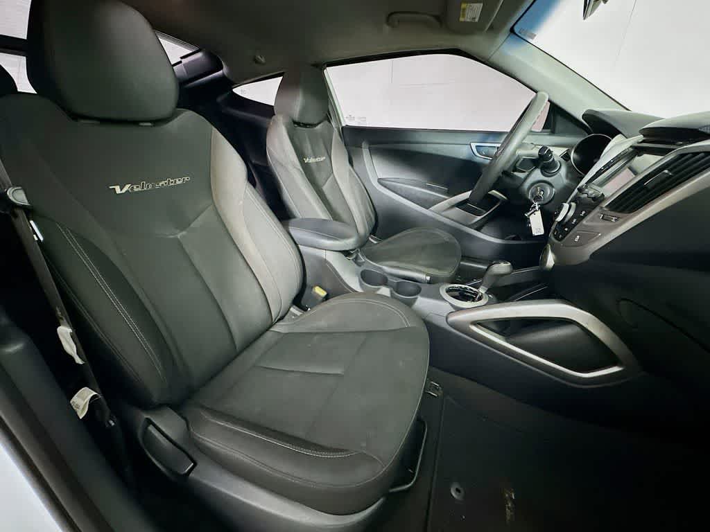 Thumbnail: 2015 Hyundai Veloster - 14