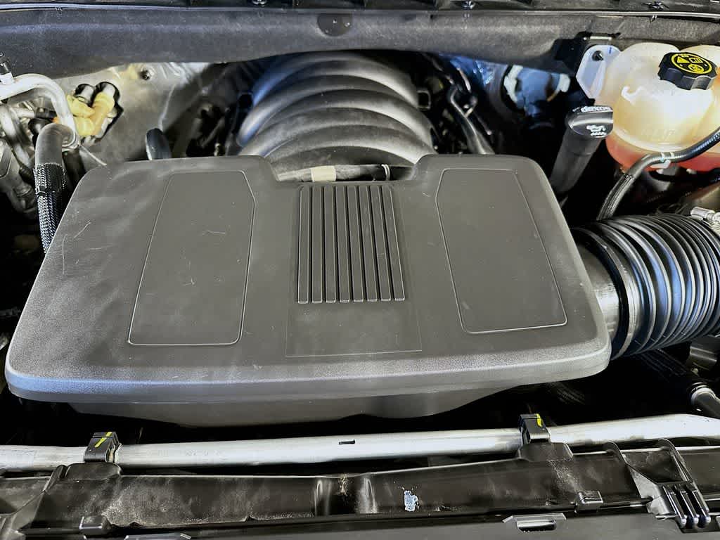 2023 Chevrolet Suburban LT 9