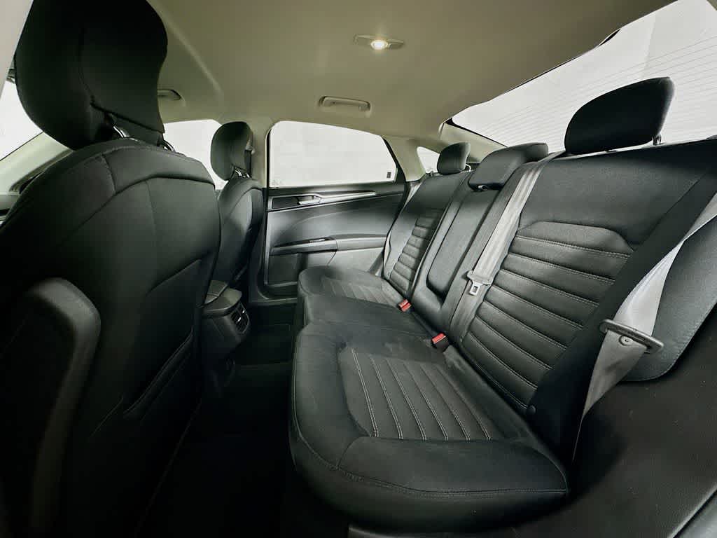 Thumbnail: 2014 Ford Fusion - 14