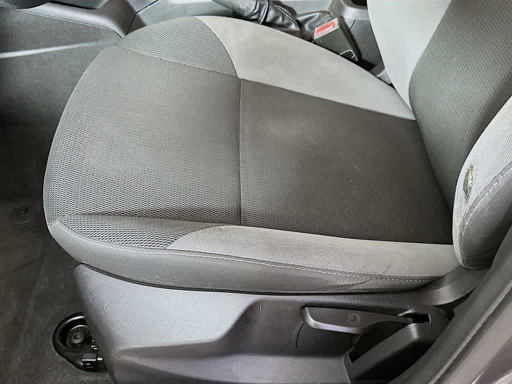 Thumbnail: 2013 Ford Focus - 28