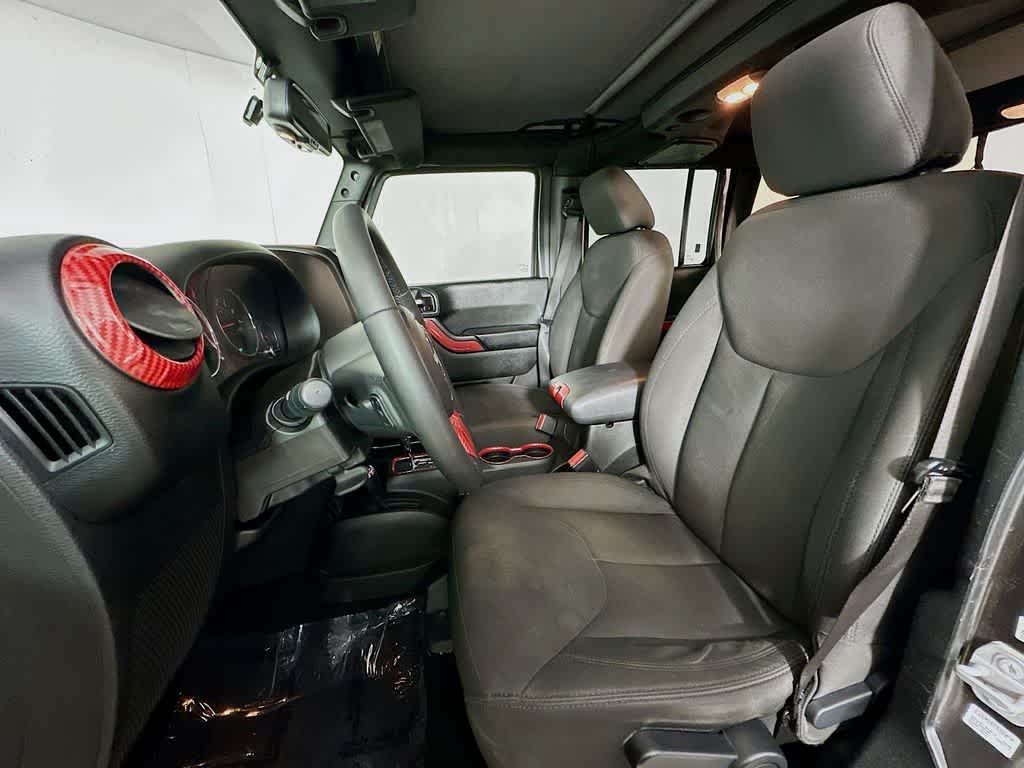 Thumbnail: 2017 Jeep Wrangler - 12