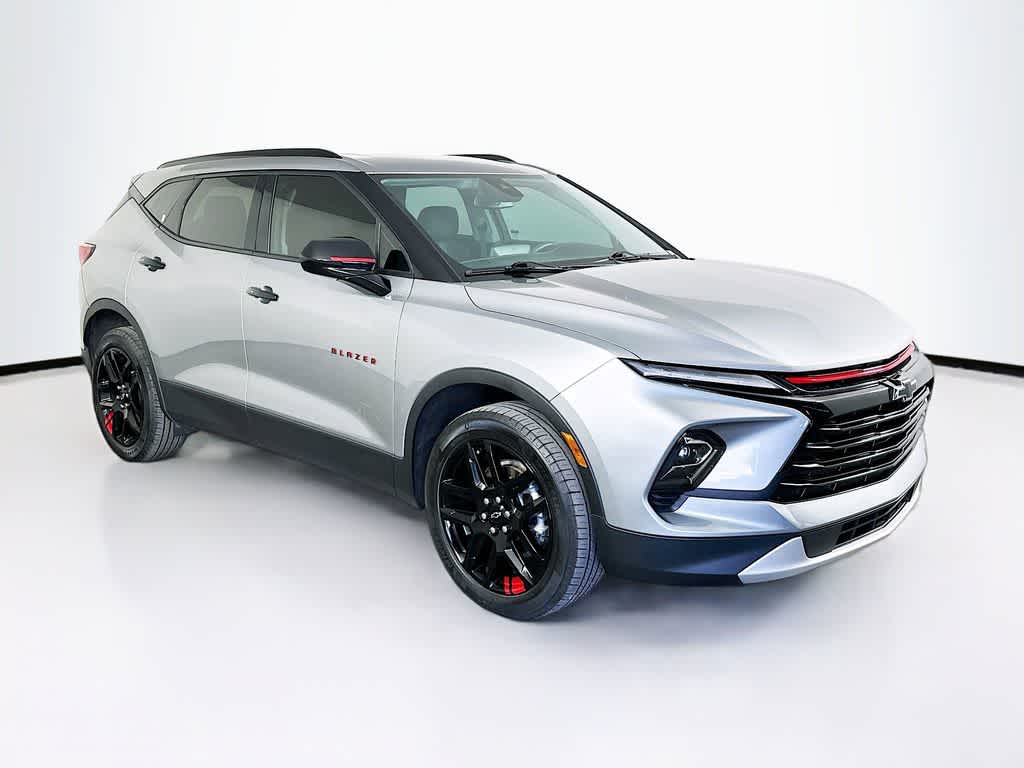 Thumbnail: 2023 Chevrolet Blazer - 24