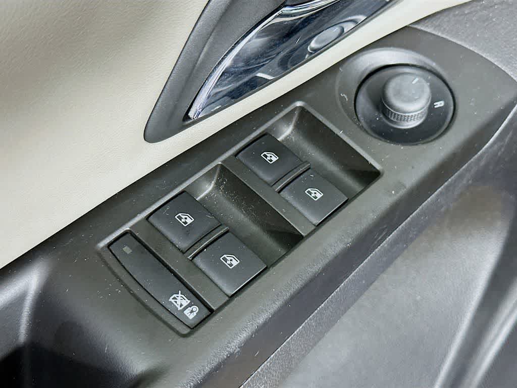 Thumbnail: 2013 Chevrolet Cruze - 26