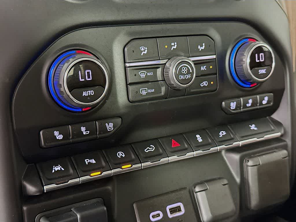 Thumbnail: 2021 Chevrolet Silverado 1500 - 18