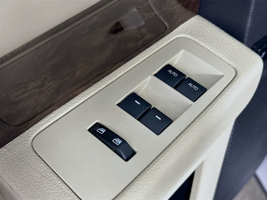 Thumbnail: 2018 Ford Flex - 30