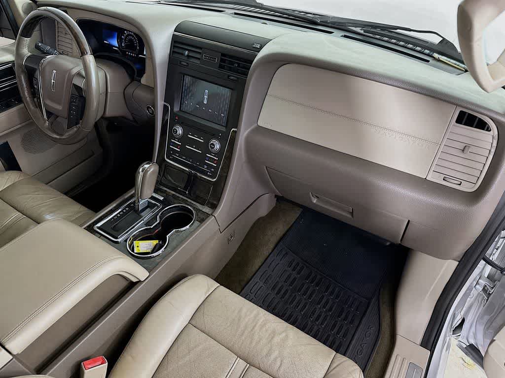 Thumbnail: 2016 Lincoln Navigator - 34