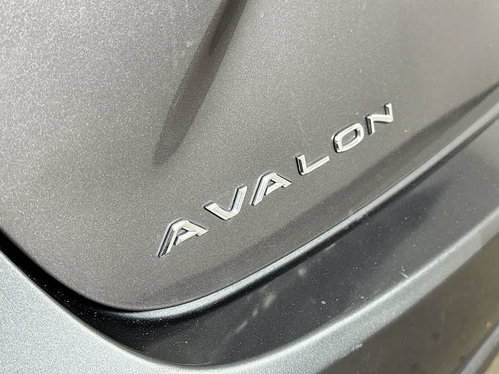 Thumbnail: 2013 Toyota Avalon - 7