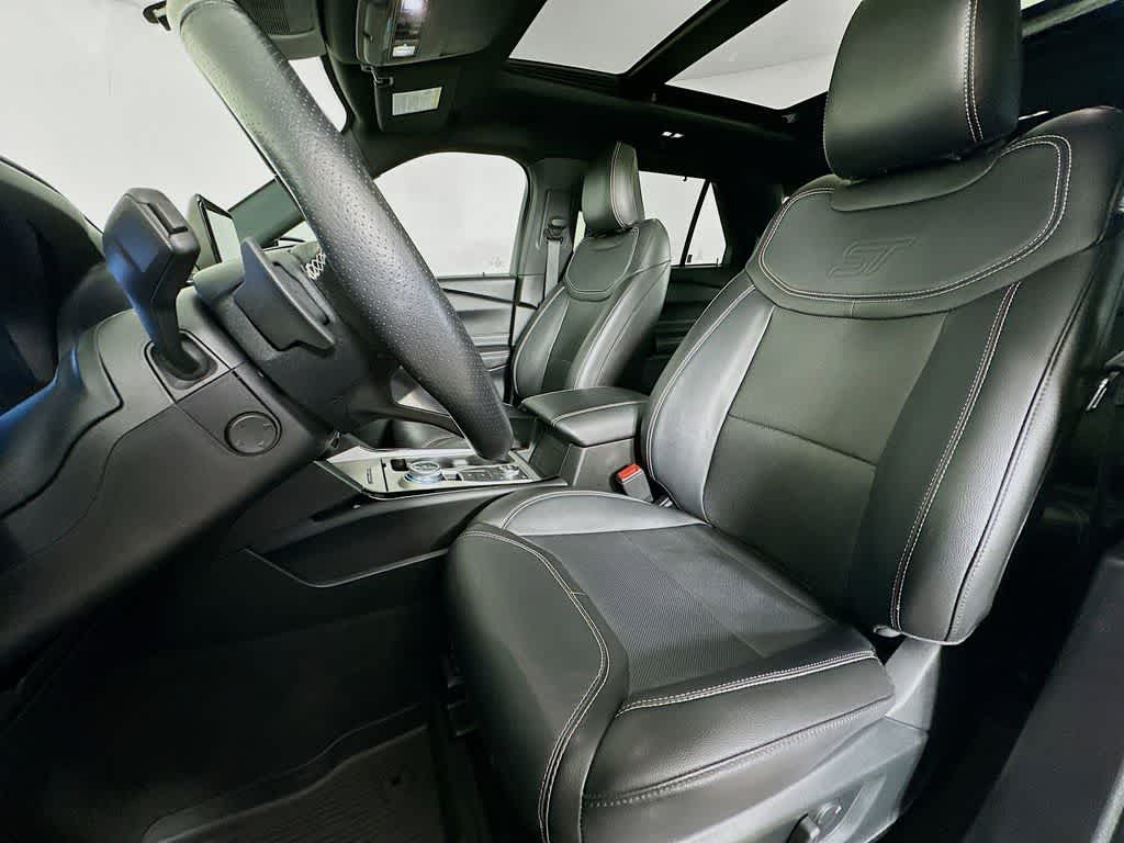 Thumbnail: 2022 Ford Explorer - 12