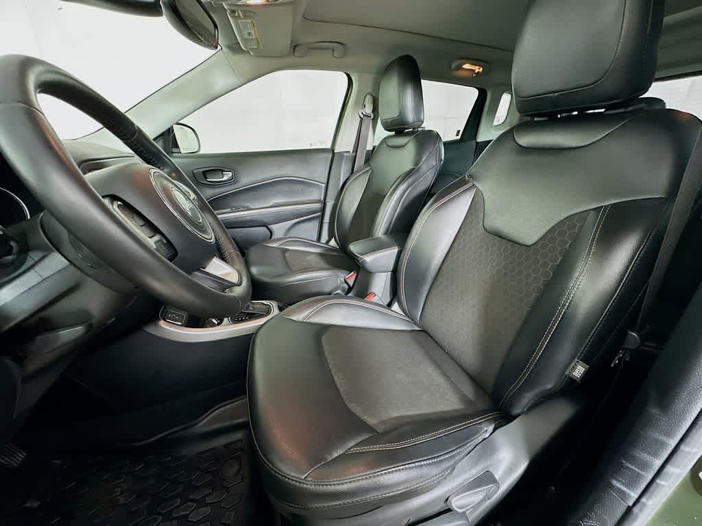 Thumbnail: 2020 Jeep Compass - 12