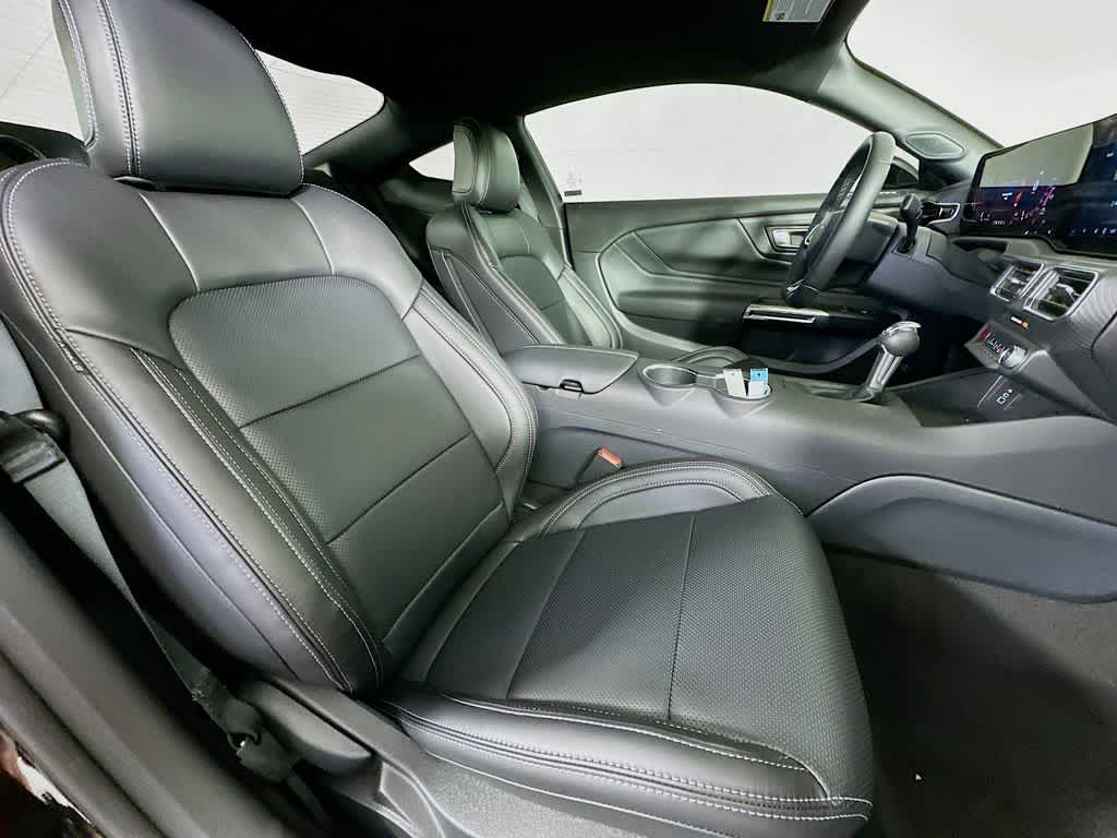 Thumbnail: 2025 Ford Mustang - 13