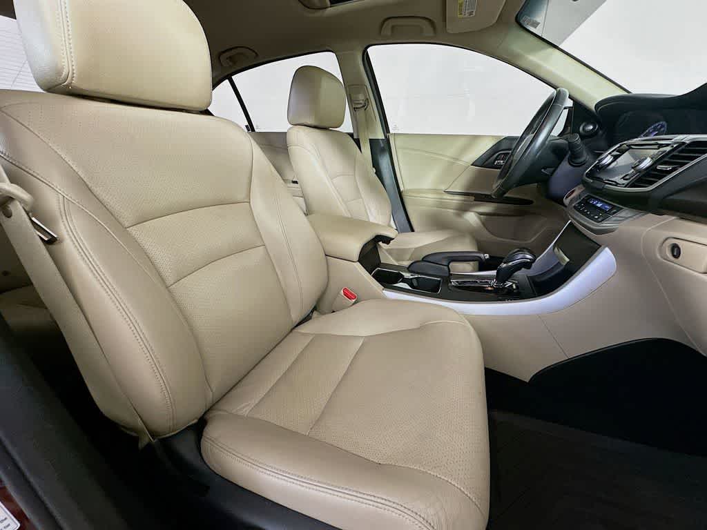 Thumbnail: 2015 Honda Accord - 15