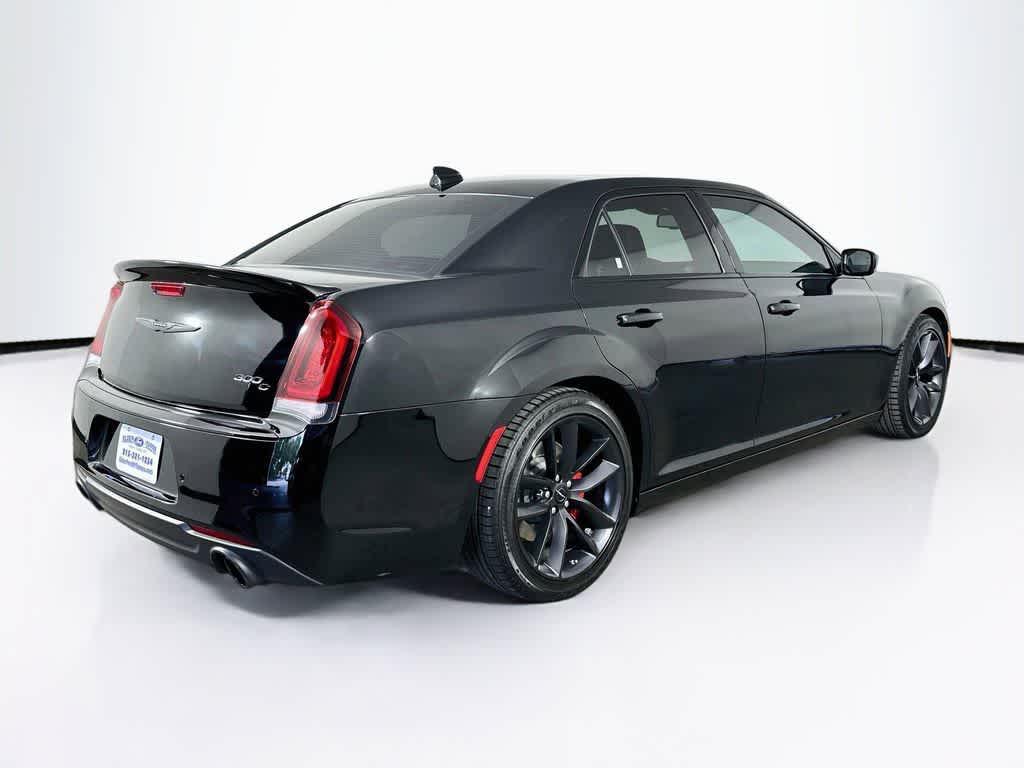 Thumbnail: 2023 Chrysler 300 - 25