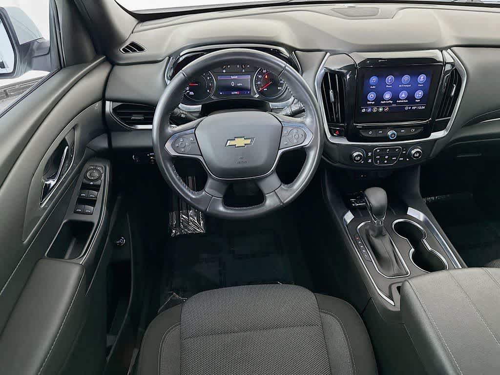 Thumbnail: 2022 Chevrolet Traverse - 9