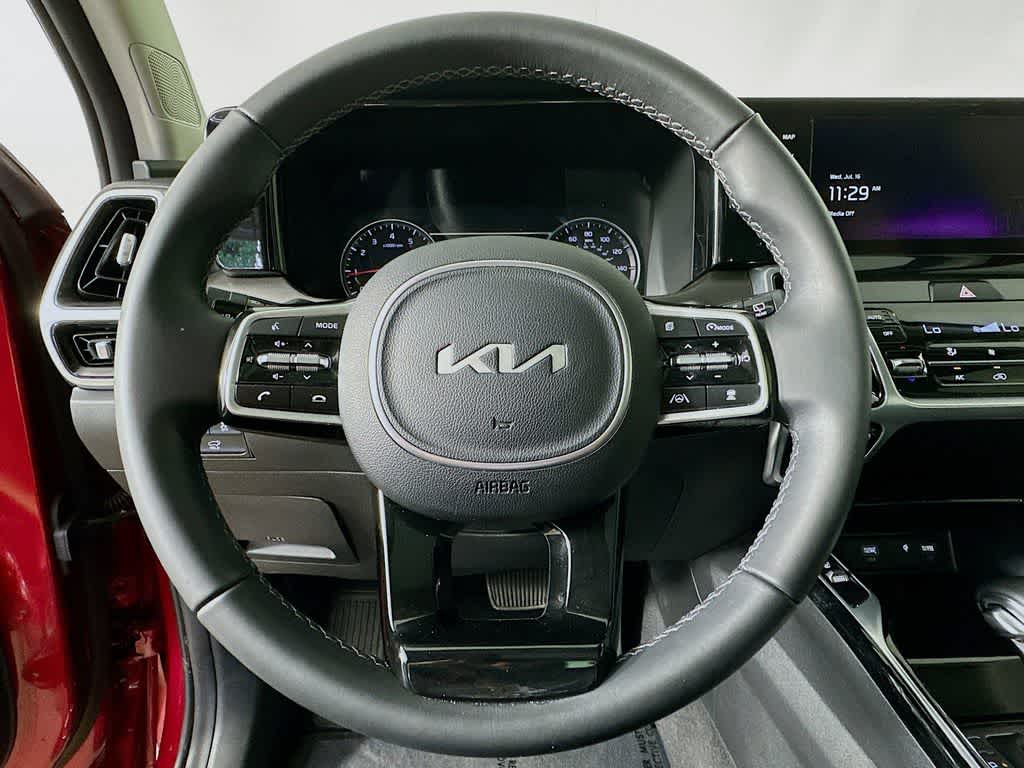 Thumbnail: 2022 Kia Sorento - 16