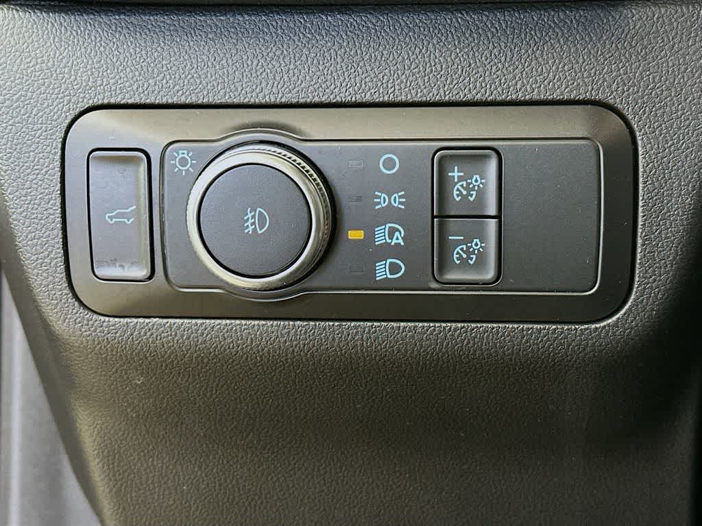 Thumbnail: 2022 Ford Escape - 25