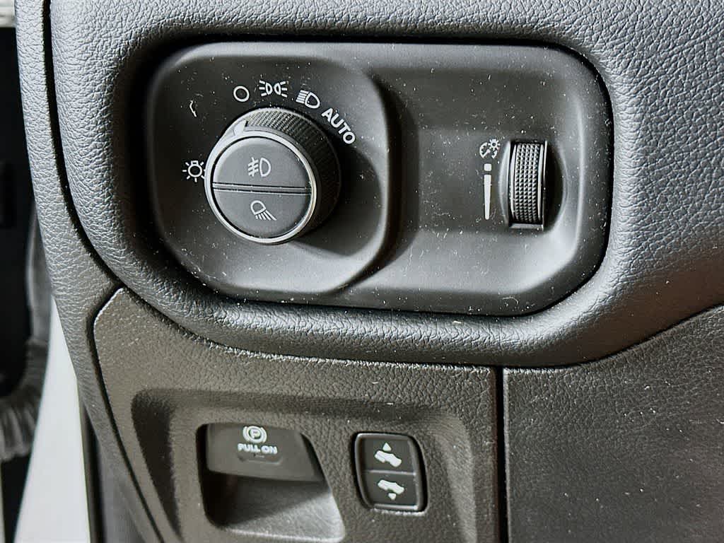 Thumbnail: 2021 RAM 1500 - 27