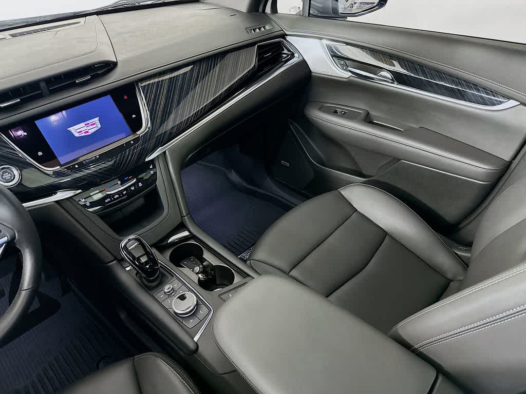 Thumbnail: 2025 Cadillac XT6 - 11