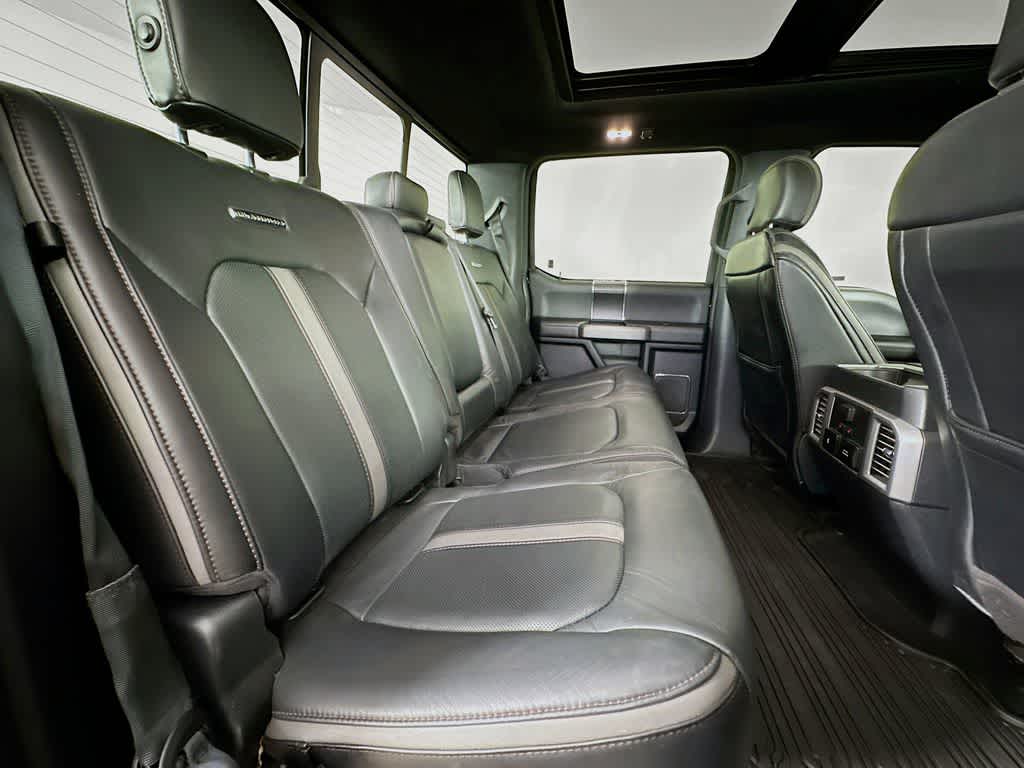 2019 Ford F-150 Platinum 32