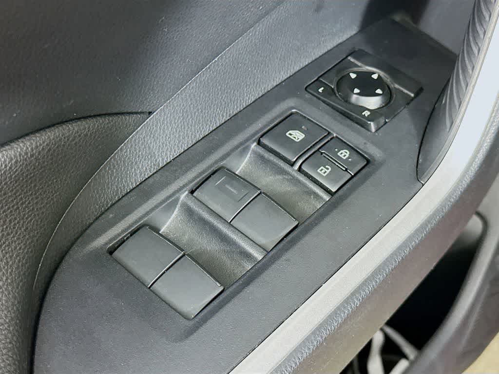 Thumbnail: 2021 Toyota RAV4 - 28