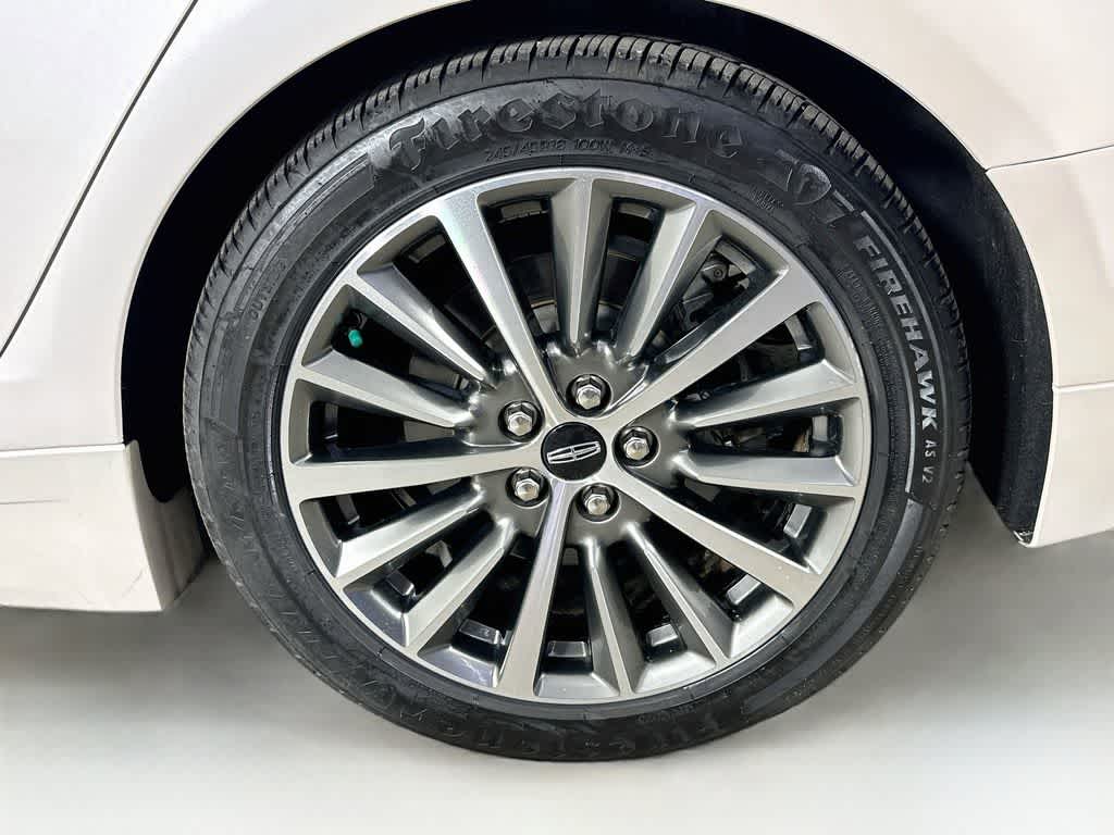 Thumbnail: 2020 Lincoln MKZ - 8