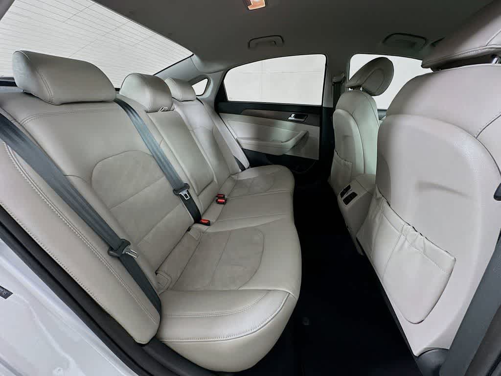 Thumbnail: 2016 Hyundai Sonata - 31