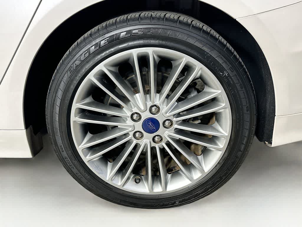 Thumbnail: 2015 Ford Fusion - 8