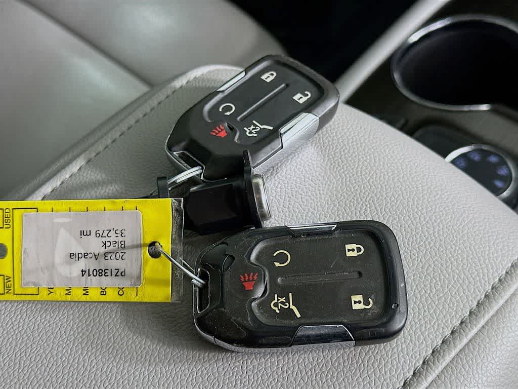 Thumbnail: 2023 GMC Acadia - 21