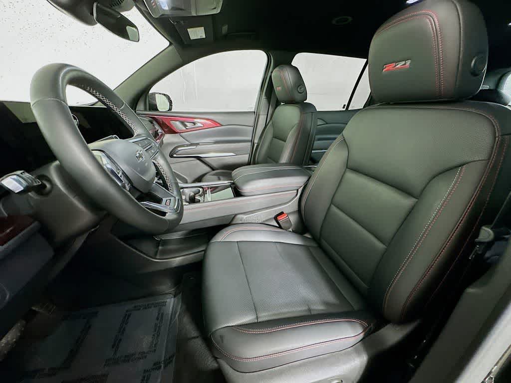 Thumbnail: 2025 Chevrolet Traverse - 12