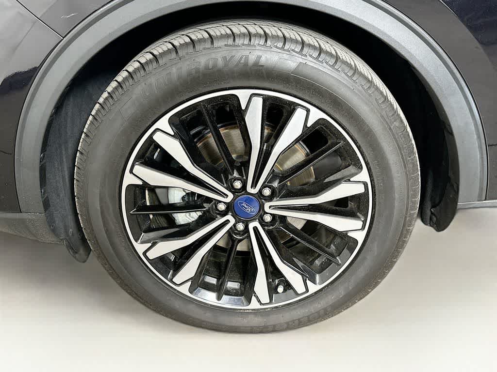 Thumbnail: 2021 Ford Escape - 7