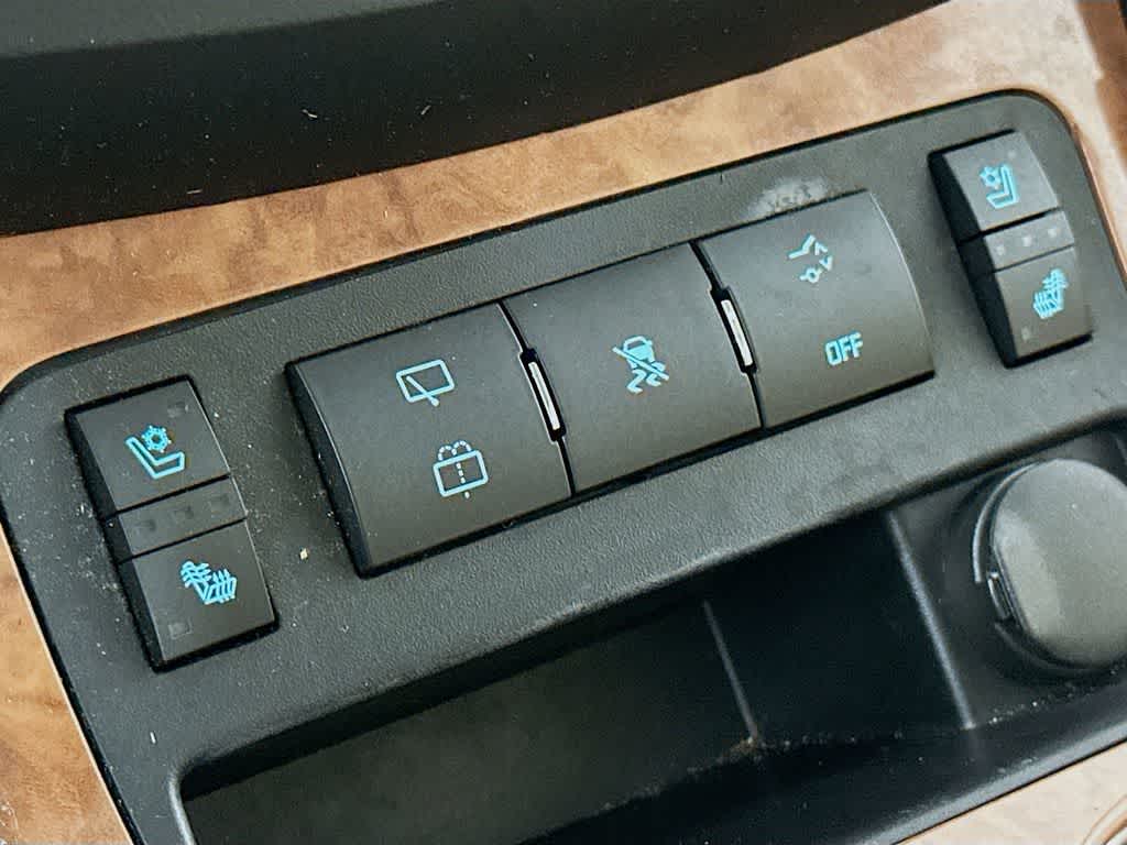 Thumbnail: 2010 Buick Enclave - 31