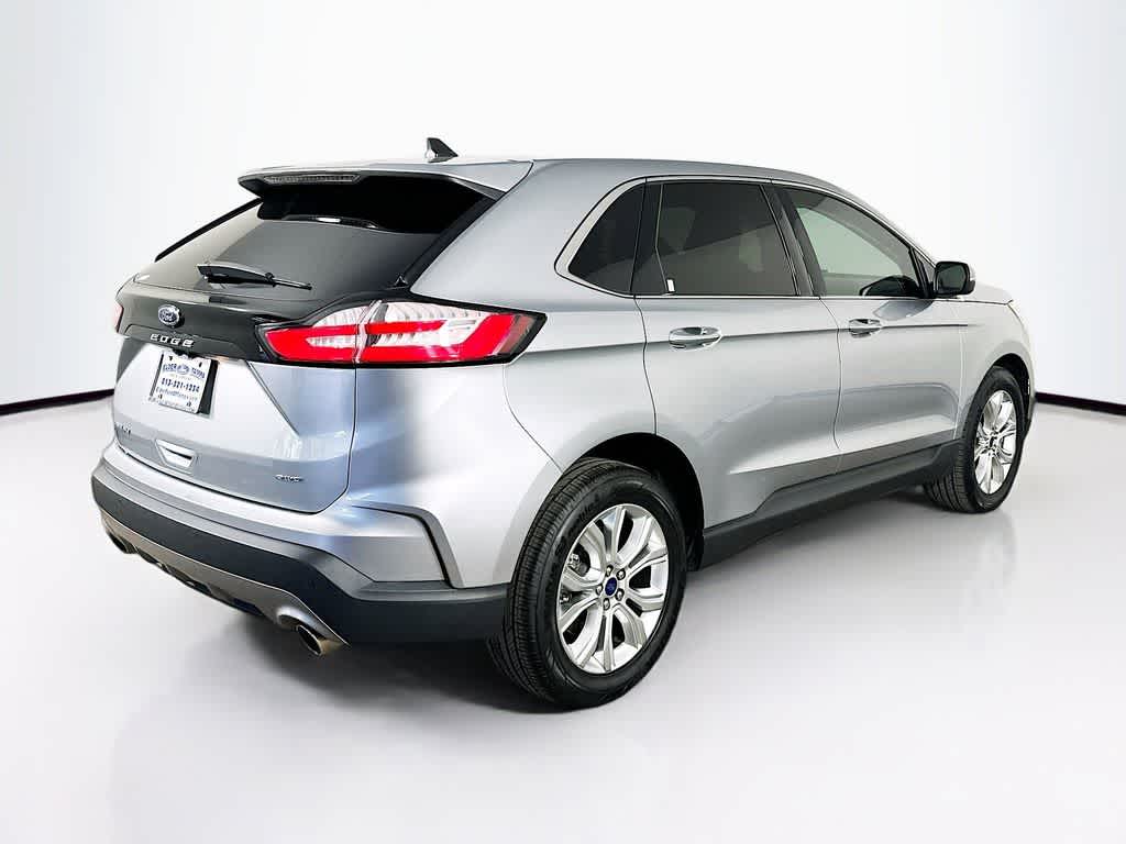 Thumbnail: 2022 Ford Edge - 24