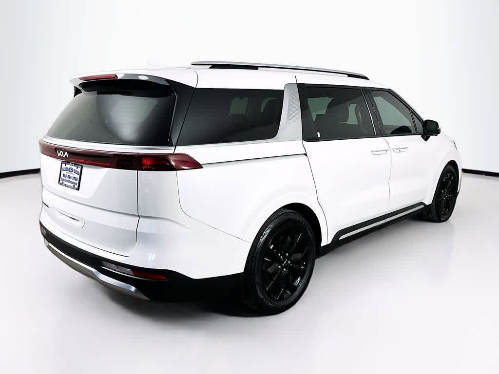 Thumbnail: 2022 Kia Carnival - 25