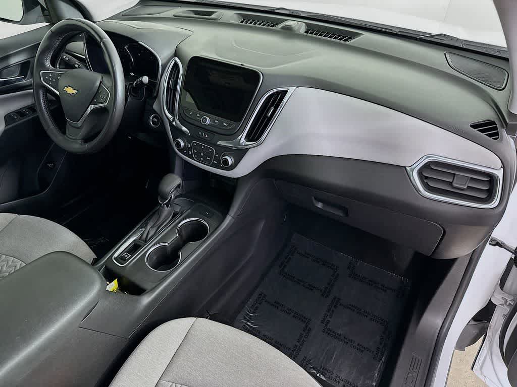 Thumbnail: 2022 Chevrolet Equinox - 32