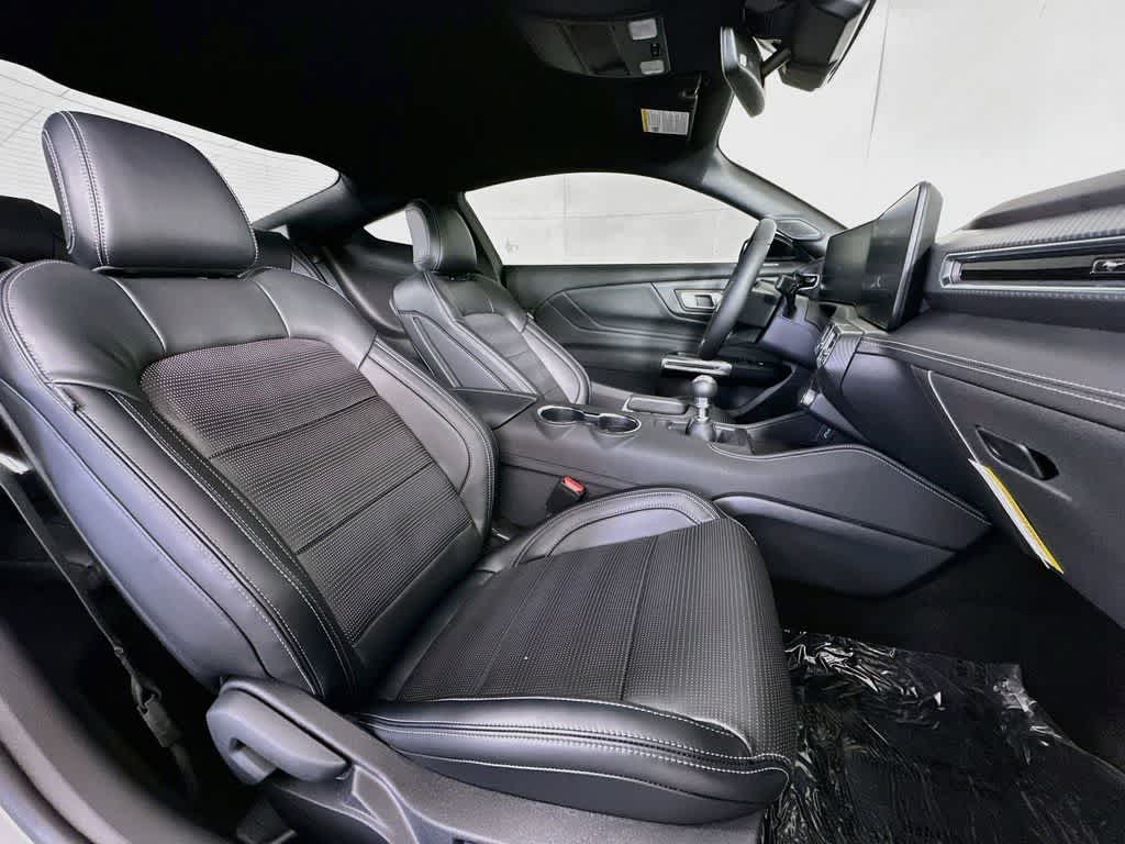 Thumbnail: 2026 Ford Mustang - 14